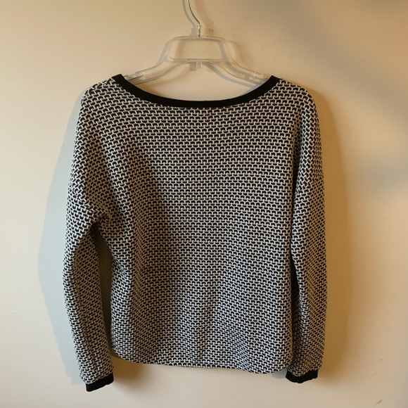 Black and white crop top - Picture 3 of 5